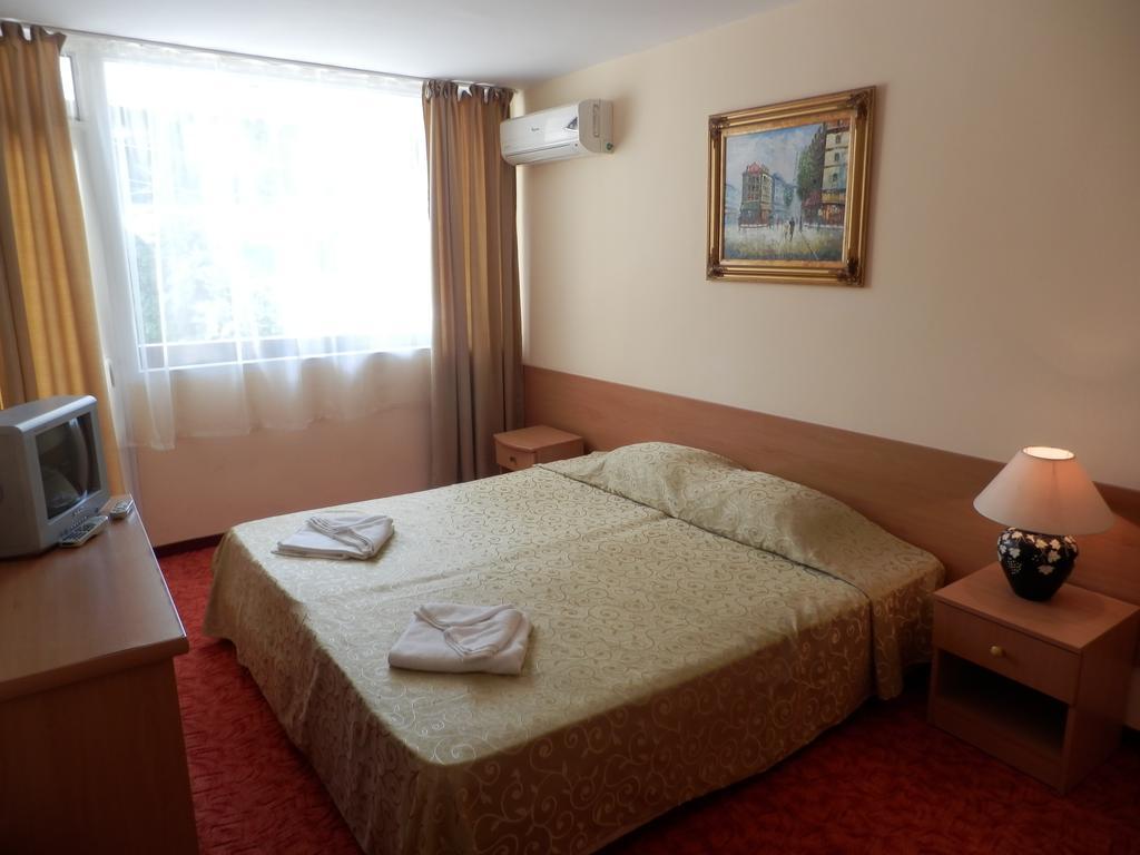 Ahilea Hotel - Free Pool Access Balčik Exteriér fotografie