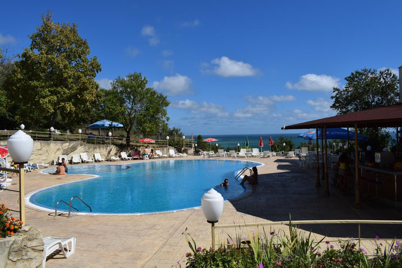 Ahilea Hotel - Free Pool Access Balčik Exteriér fotografie
