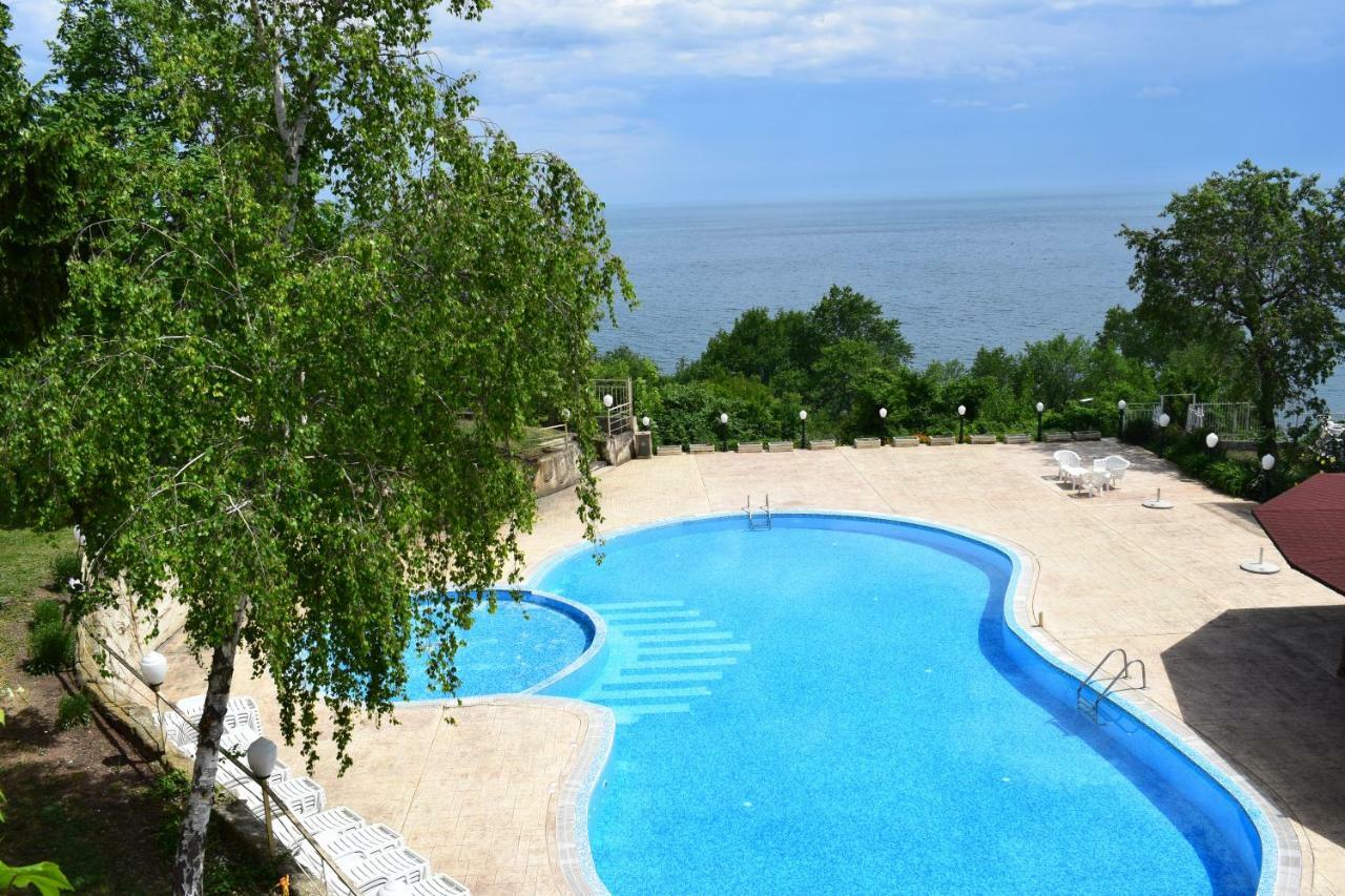 Ahilea Hotel - Free Pool Access Balčik Exteriér fotografie